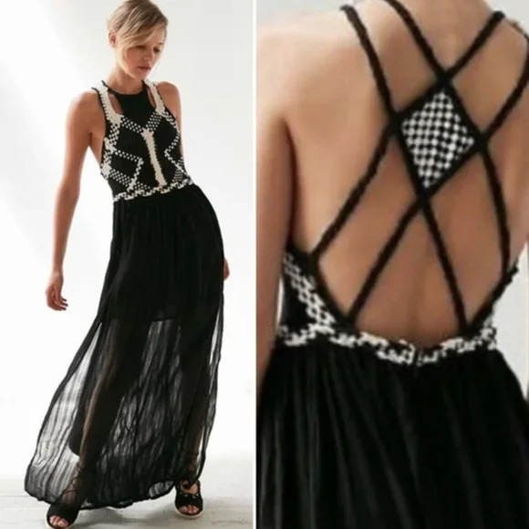 Pins & Needles Dresses & Skirts - Urban Outfitters Pins And Needles Woven Bodice Black white Maxi Prom Dress - 8